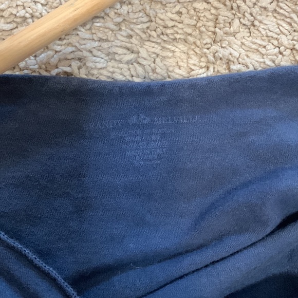 BRANDY MELVILLE GINA TOP! Navy blue - Picture 2 of 2